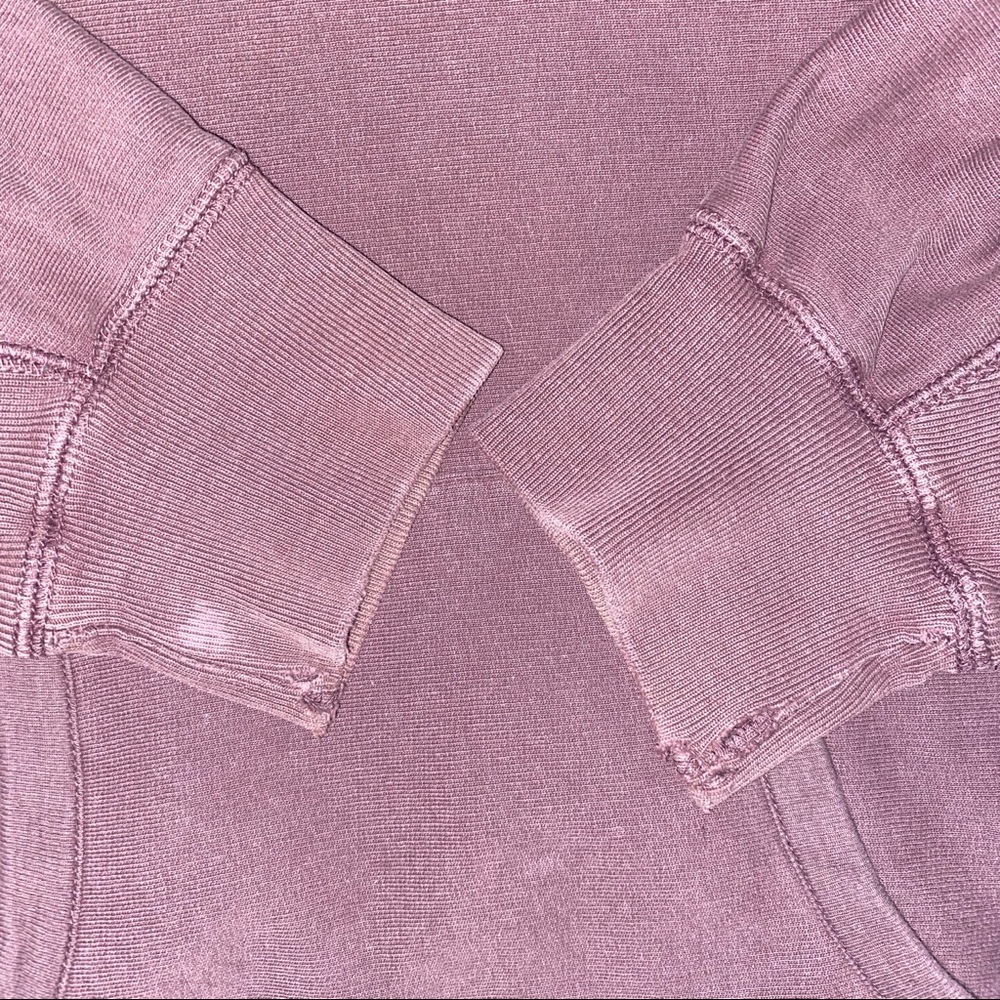 🚫SOLD🚫 AEO Slim Fit Distressed Dusty Plum Hoodie - Picture 7 of 7
